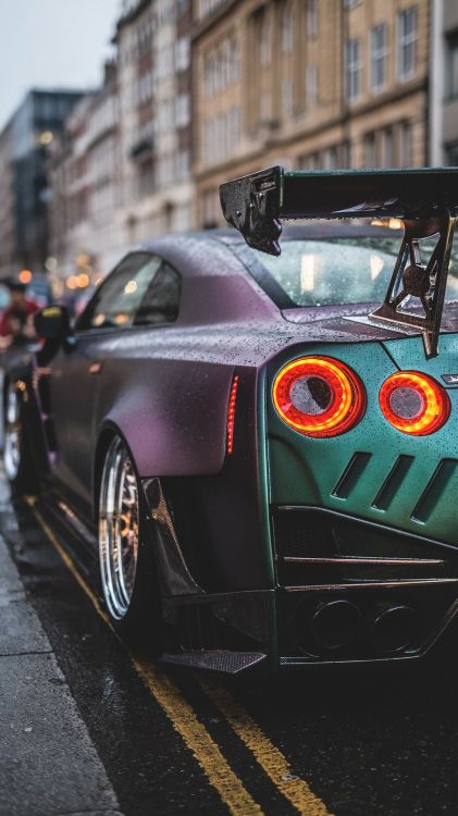 Live wallpaper Crowned the Nissan GT-R DOWNLOAD FREE (1383896791)