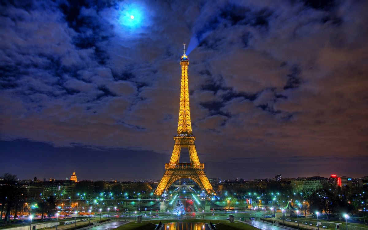 eiffel tower during night time