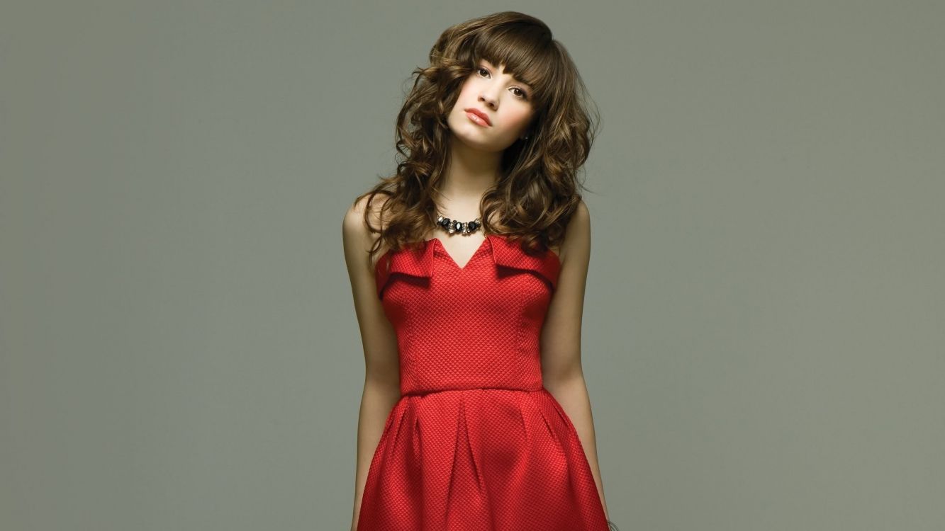 Modèle de Mode, Beauté, Les Cheveux Longs, Mannequin, Robe de Cocktail. Wallpaper in 2560x1440 Resolution