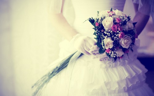 Image wedding dress, flower bouquet, blue, purple, flower arranging