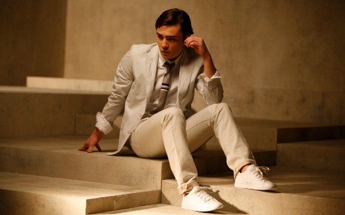 Image Ed Westwick, gossip girl, Chuck Bass, actor, sitting