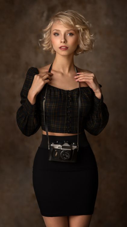 Modèle de Mode, Cheveu, Face, Tête, Menton. Wallpaper in 1080x1920 Resolution