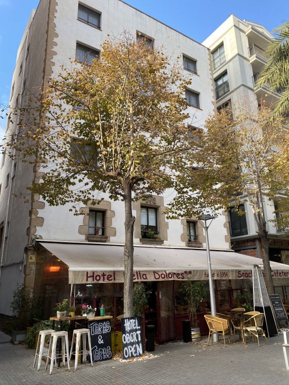 Uso Mixto, Inmueble, Edificio, Apartamento, Muebles de Exterior. Wallpaper in 1536x2048 Resolution