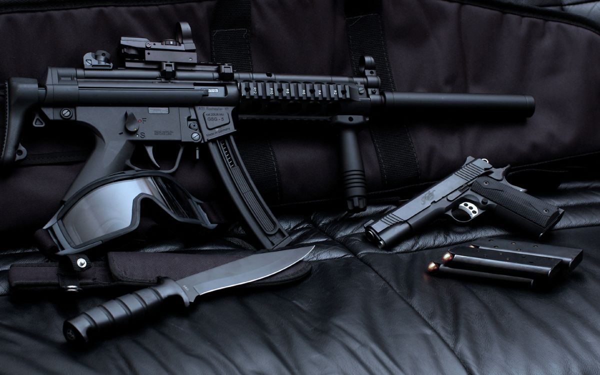 Submachine Gun, Arma, Pistola, Gatillo, Cañón de la Pistola. Wallpaper in 3840x2400 Resolution