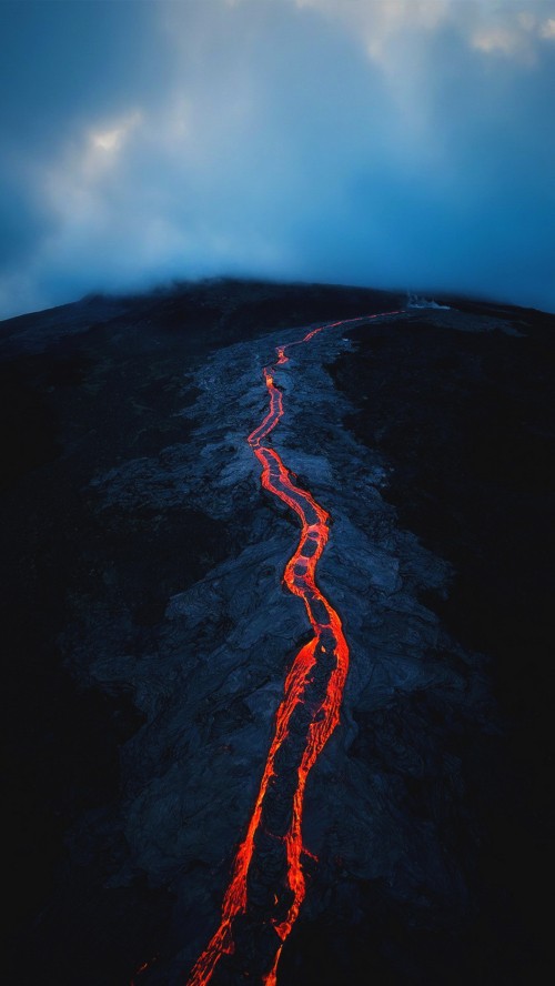 Image shield volcano, volcano, cloud, lava, fissure vent