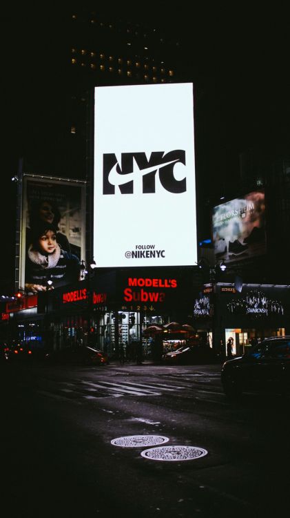 Nacht, Karma-Stadt, Gebäude, Automotive Lighting, Billboard. Wallpaper in 1080x1920 Resolution