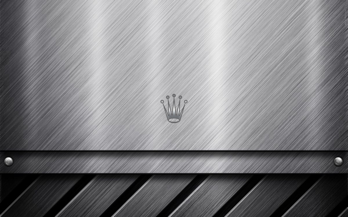 Macbook Plateado Sobre Textiles a Rayas en Blanco y Negro. Wallpaper in 2880x1800 Resolution