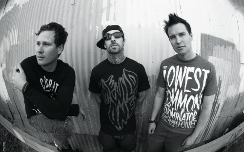 Image Mark Hoppus, Tom DeLonge, Travis Barker, Blink-182, Pop punk