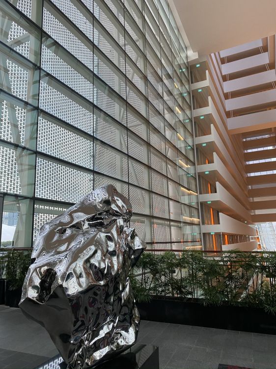 Arquitectura, Faade, Escultura, Edificio Comercial, Torre de Bloques. Wallpaper in 1536x2048 Resolution