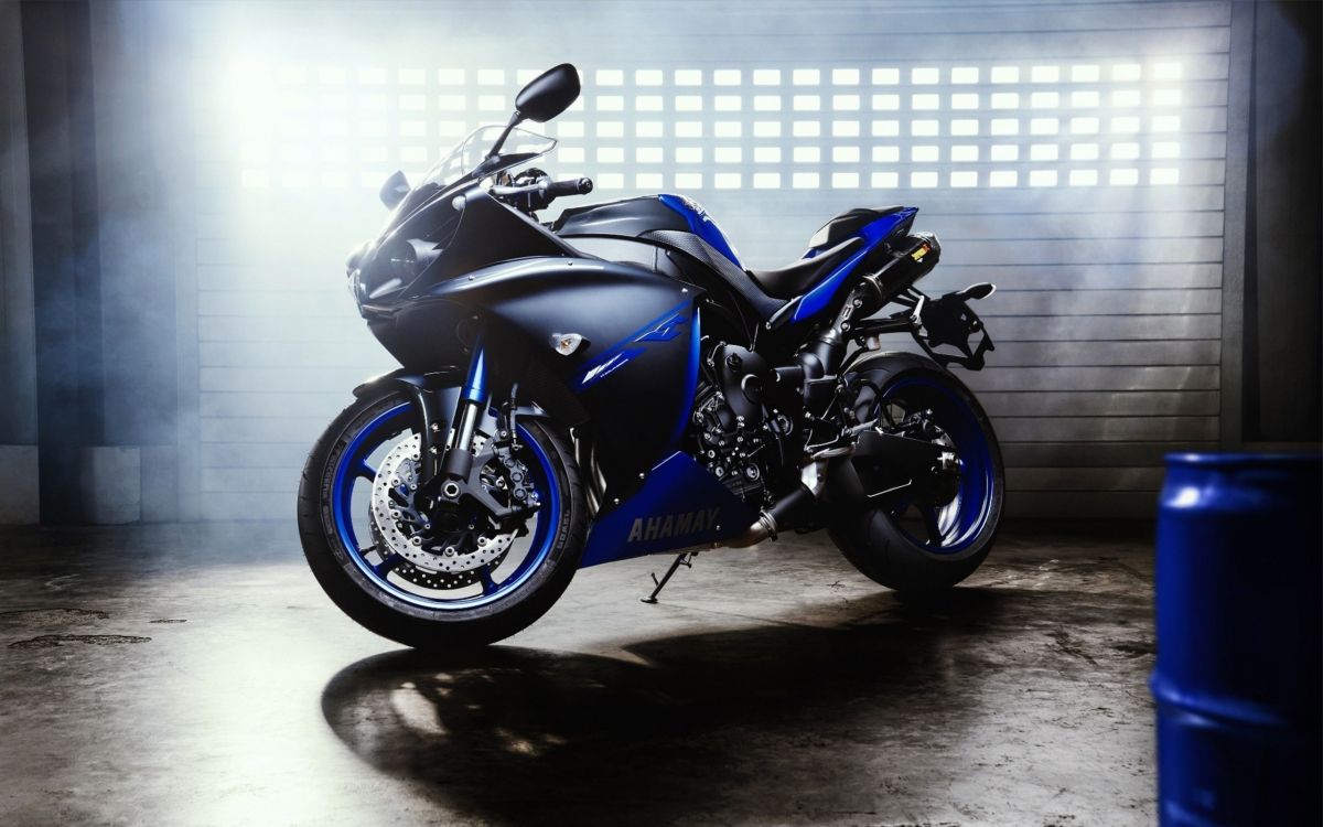 black and blue bmw sports bike