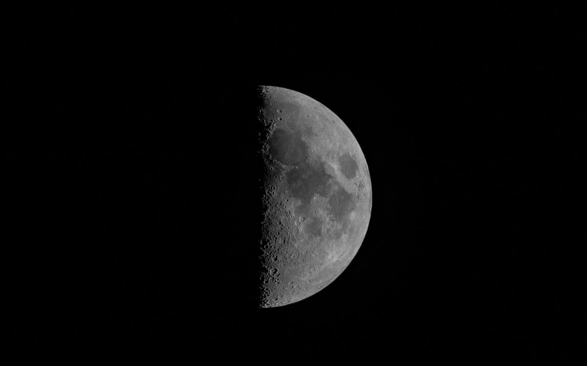 Photo en Niveaux de Gris de la Pleine Lune. Wallpaper in 4987x3111 Resolution