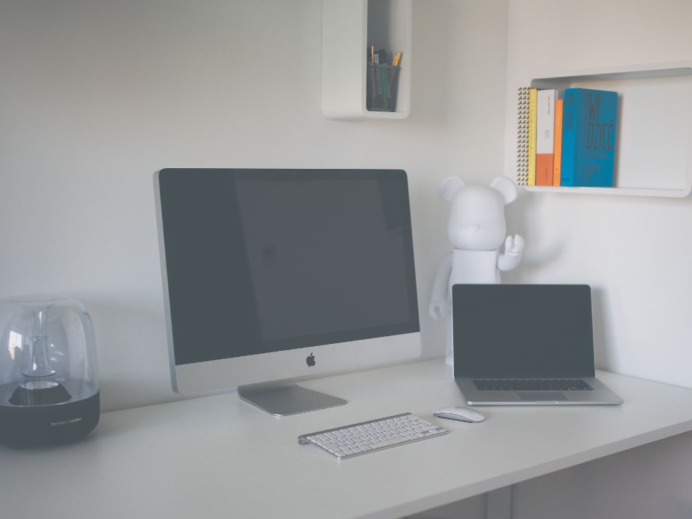 Silver Imac on White Table. Wallpaper in 3800x2850 Resolution