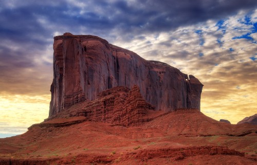 Image brown rock formation under blue sky during daytime