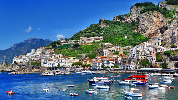 Wallpaper White and Blue Boat on Body of Water Near City Buildings