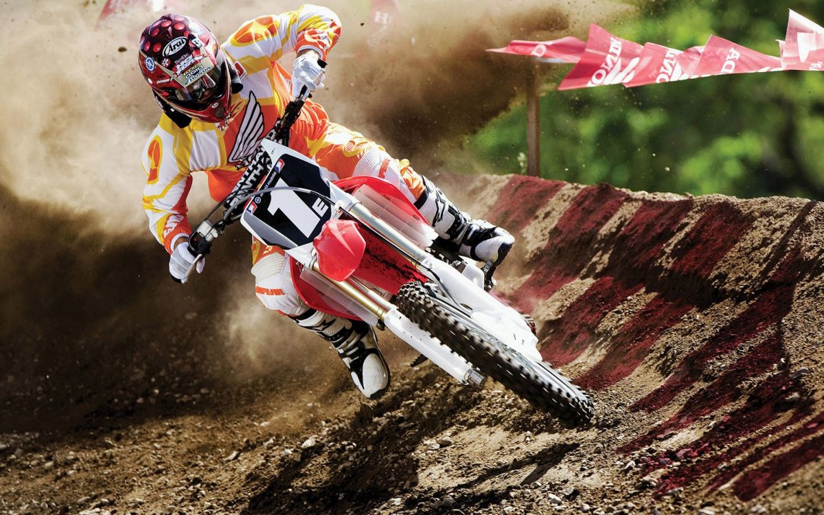 Homme en Costume de Motocross Rouge et Blanc Équitation Motocross Dirt Bike. Wallpaper in 1920x1200 Resolution
