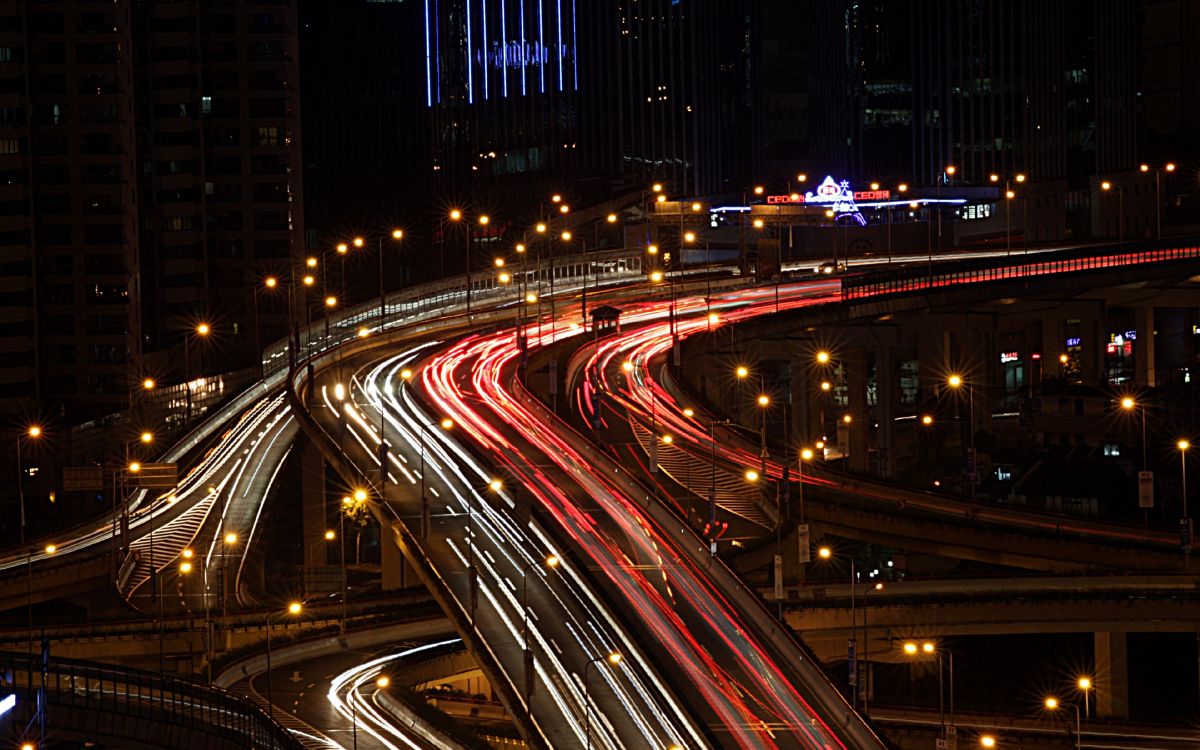 Fotografía de Lapso de Tiempo de Automóviles en la Carretera Durante la Noche. Wallpaper in 3840x2400 Resolution